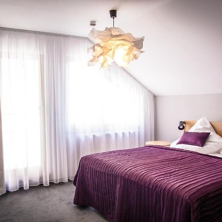 Hotel Restaurant Na Navsi Říčany Kültér fotó