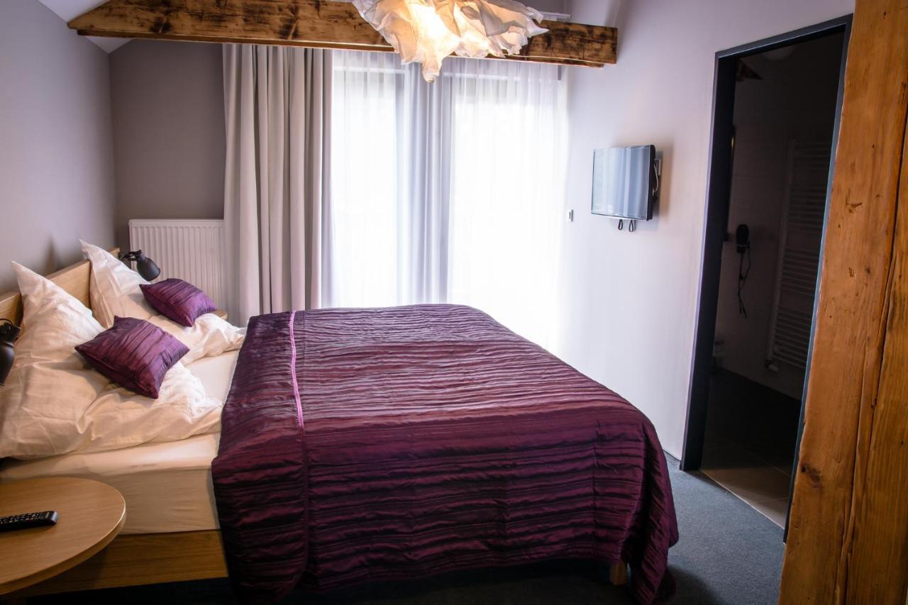 Hotel Restaurant Na Navsi Říčany Kültér fotó