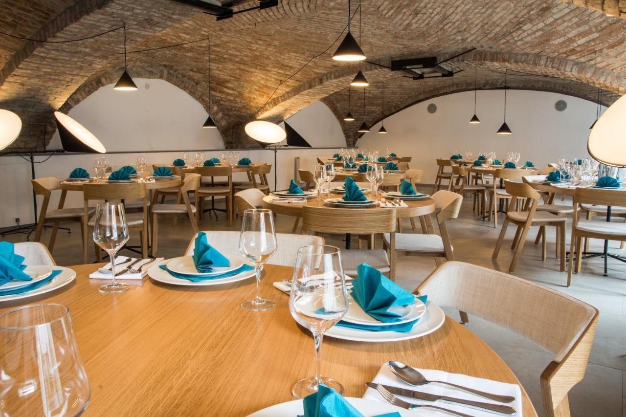 Hotel Restaurant Na Navsi Říčany Kültér fotó