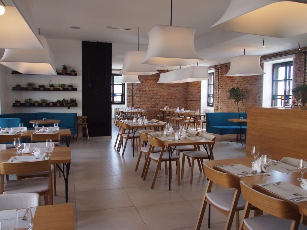Hotel Restaurant Na Navsi Říčany Kültér fotó